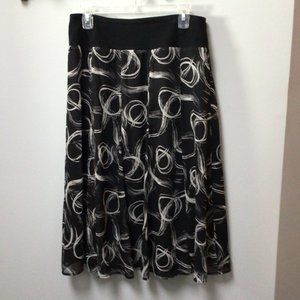 JM Collection - Black skirt with white circle swirls